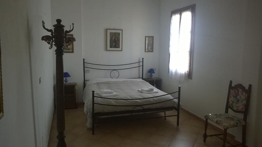 Willa Agriturismo Il Cavallone Montelupo Fiorentino Pokój zdjęcie